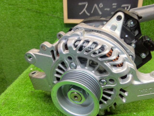 【中古】スペーシア 5AA-MK94S オルタネーター 96150-59SA0