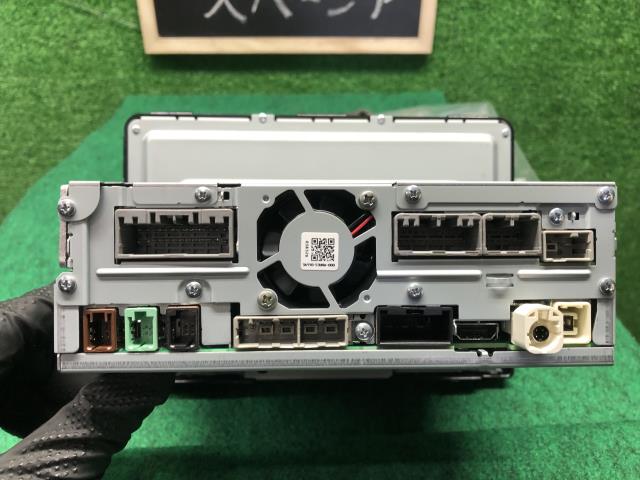 【中古】スペーシア 5AA-MK94S カーナビゲーション NVF-0239