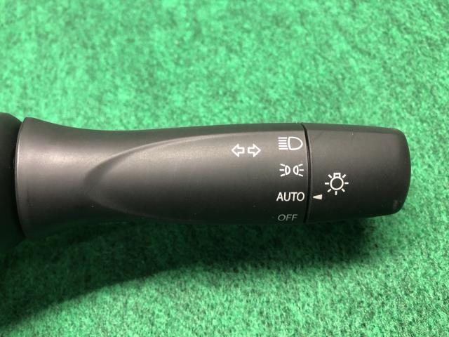 【中古】スペーシア 5AA-MK94S ライトスイッチ 37210-69TA0