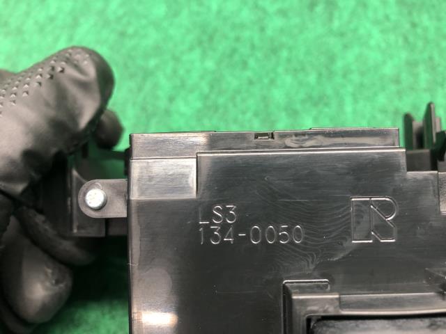 【中古】スペーシア 5AA-MK94S ライトスイッチ 37210-69TA0
