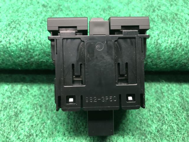 【中古】スペーシア 5AA-MK94S パワースライドスイッチ 37550-53U00