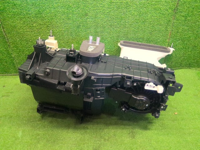 【中古】スペーシア 5AA-MK94S カーヒーター 74100-53UA1
