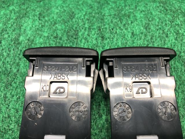 【中古】スペーシア 5AA-MK94S シートヒーター スイッチ