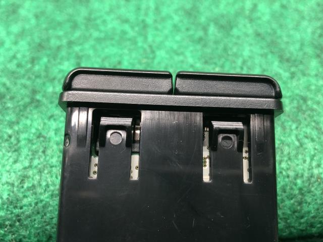 【中古】スペーシア 5AA-MK94S ＵＳＢポート 39470-80P10