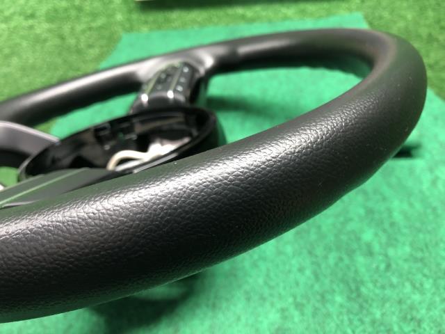 【中古】スペーシア 5AA-MK94S ステアリングホイール 48110-53U30-E9Q