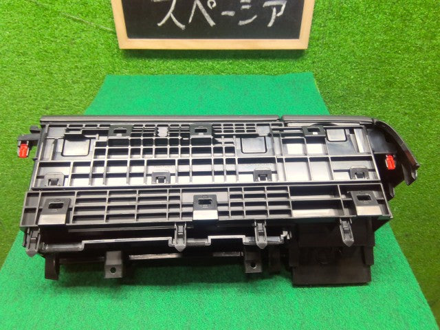 【中古】スペーシア 5AA-MK94S グローブＢＯＸ 73840-53U00-5PK
