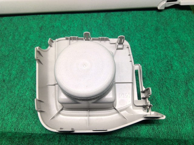 【中古】スペーシア 5AA-MK94Sドリンクホルダー 73836-53U00-QZW ZVR
