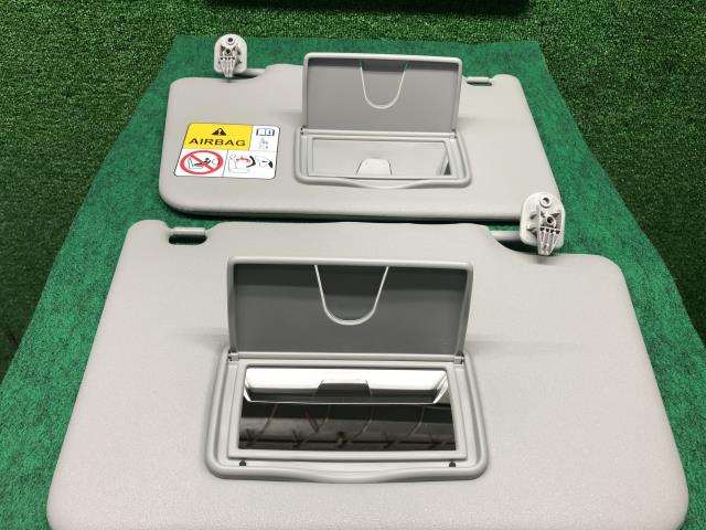 【中古】スペーシア 5AA-MK94S サンバイザー 84801-79R01-J0T