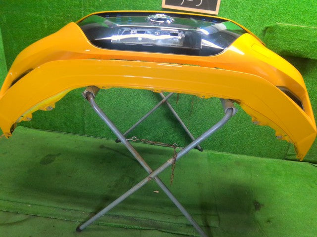 【中古】リーフ ZAA-ZE1 フロントバンパーＡＳＳＹ XBL