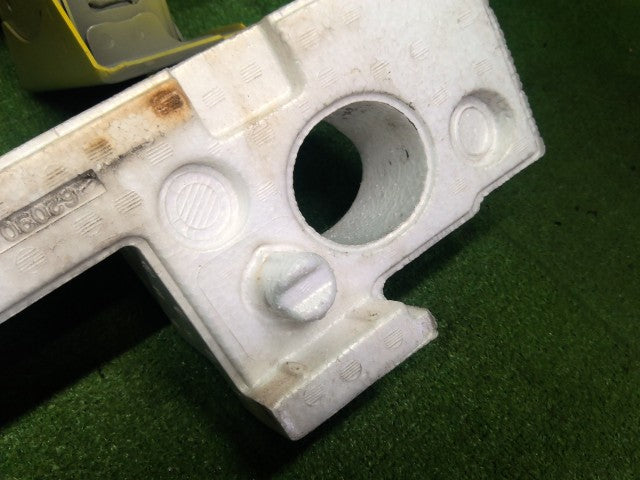【中古】リーフ ZAA-ZE1 Ｆバンパーホースメント 62032-5SA0A