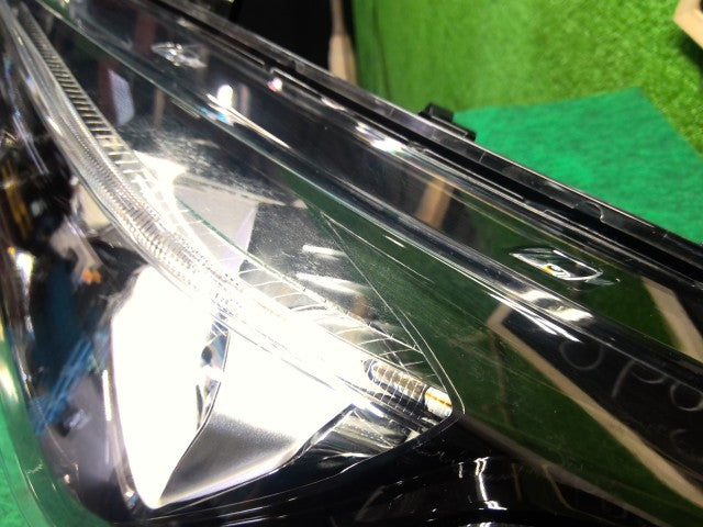 【中古】リーフ ZAA-ZE1 左ヘッドランプＡＳＳＹ 26060-5SK5B