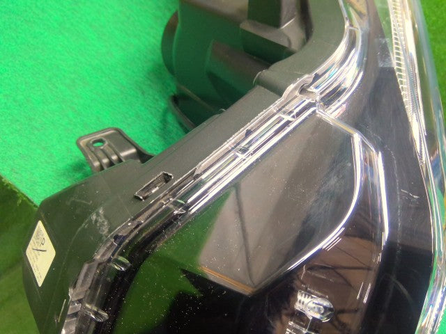 【中古】リーフ ZAA-ZE1 左ヘッドランプＡＳＳＹ 26060-5SK5B