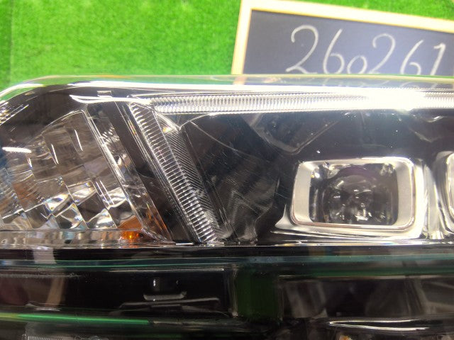 【中古】リーフ ZAA-ZE1 左ヘッドランプＡＳＳＹ 26060-5SK5B