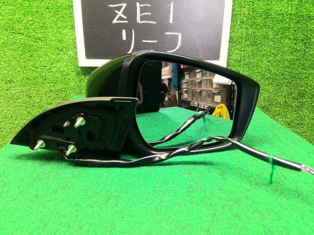 【中古】リーフ ZAA-ZE1 右サイドミラー 96301-5SK5A
