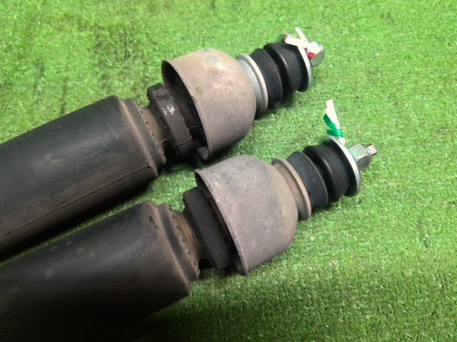 【中古】リーフ ZAA-ZE1 ストラット・アブソーバーセット（１台分） E4302-5SK1C