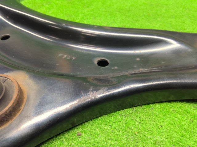 【中古】リーフ ZAA-ZE1 右フロントロアアーム 54500-5SN1A