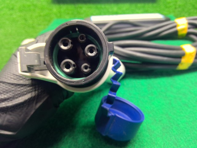 【中古】リーフ ZAA-ZE1 ＵＳＢ／ＡＵＸポート B9690-3NK5E