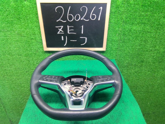 【中古】リーフ ZAA-ZE1 ステアリングホイール 48430-5SK4A
