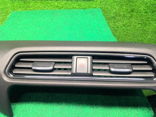 【中古】リーフ ZAA-ZE1 エアコン吹き出し口 68750-5SK0B