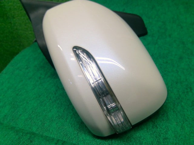 【中古】タント DBA-L385S 左サイドミラー 87940-B2A61