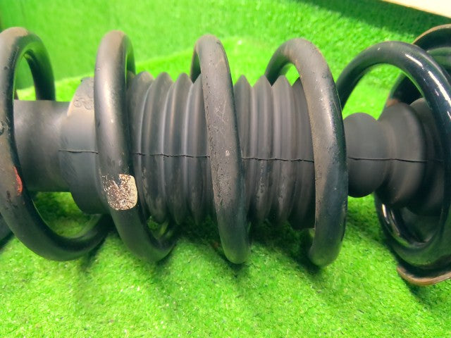 【中古】タント DBA-L385S 左フロントストラット 48520-B2812-