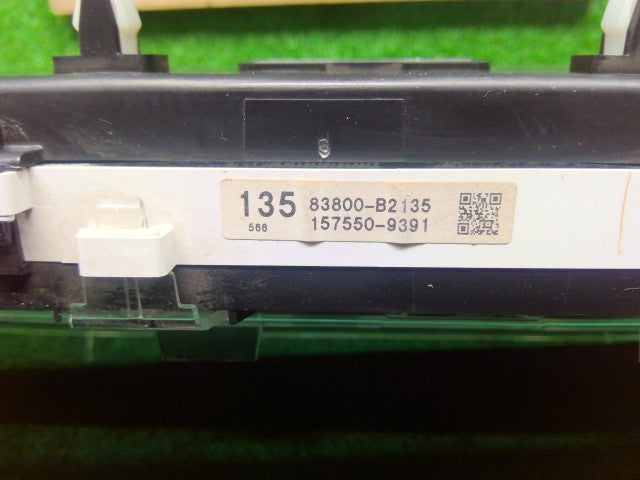 【中古】タント DBA-L385S スピードメーター 83800-B2135-