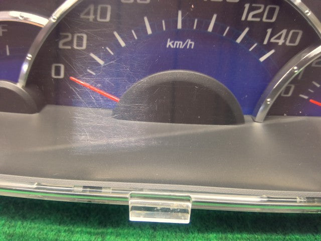 【中古】タント DBA-L385S スピードメーター 83800-B2135-