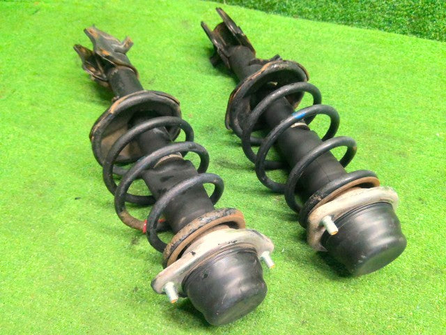 エブリィ ストラット・アブソーバーセット（１台分） ABA-DA64W 41601-68H60