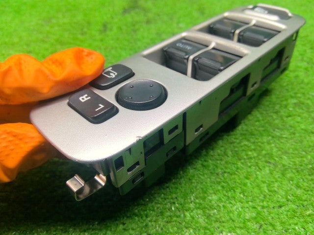エブリィ パワーウインドウスイッチ ABA-DA64W 37990-68H70-ZL9