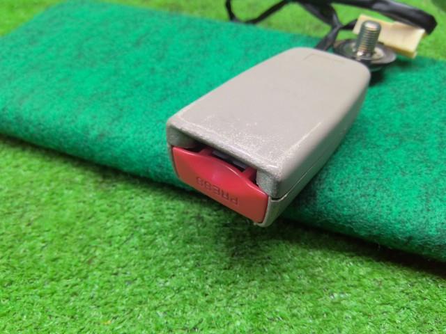 エブリィ ドライバーシートベルト ABA-DA64W 84910-68H12-R8H