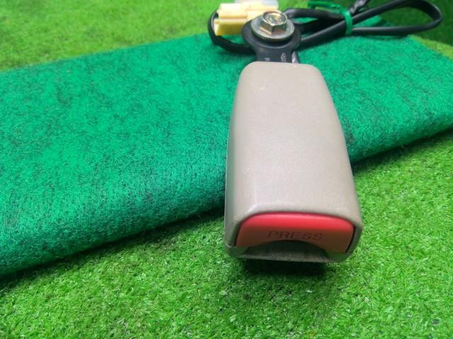 エブリィ ドライバーシートベルト ABA-DA64W 84910-68H12-R8H