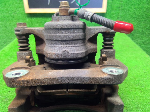 【中古】デミオ DBA-DE5FS 右フロントキャリパー DFZ1-33-98Z
