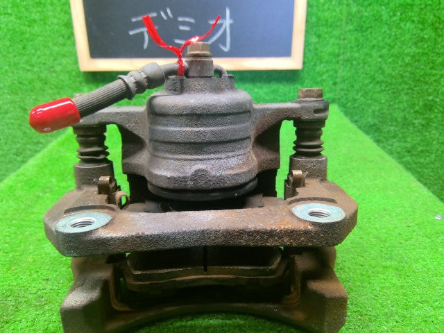 【中古】デミオ DBA-DE5FS 左フロントキャリパー DFZ1-33-99Z