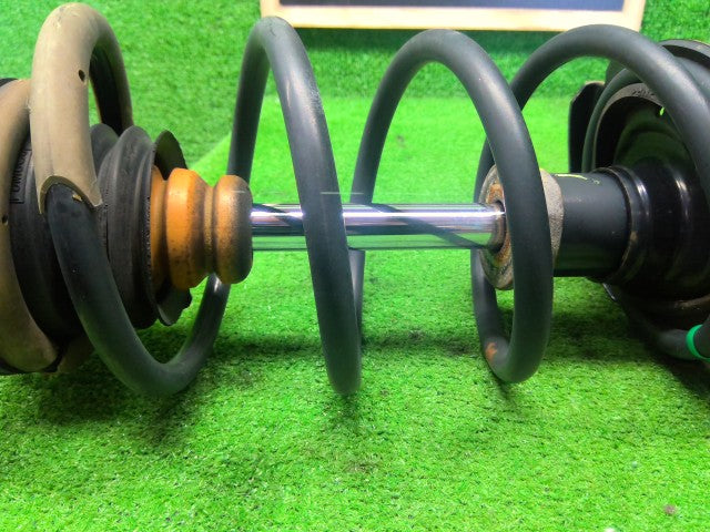 【中古】デミオ DBA-DE5FS 右フロントストラット D04A-34-700C