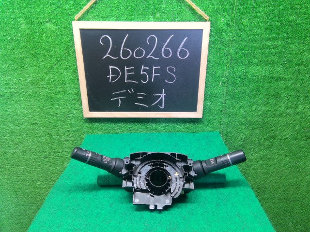 【中古】デミオ DBA-DE5FS ディマースイッチ D656-66-122