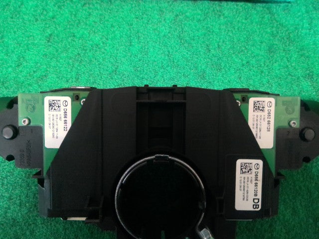 【中古】デミオ DBA-DE5FS ディマースイッチ D656-66-122