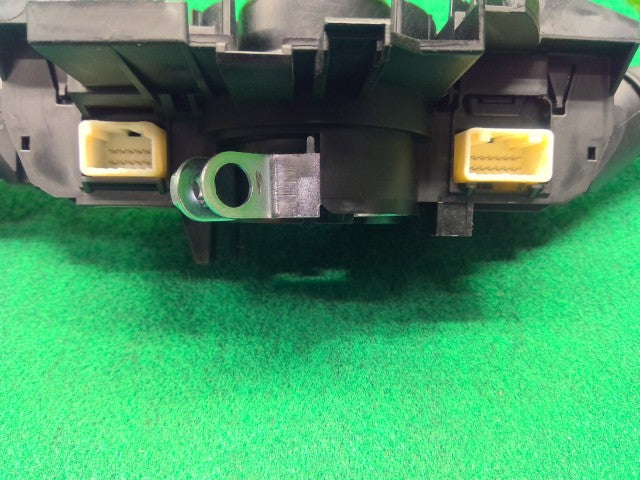 【中古】デミオ DBA-DE5FS ディマースイッチ D656-66-122