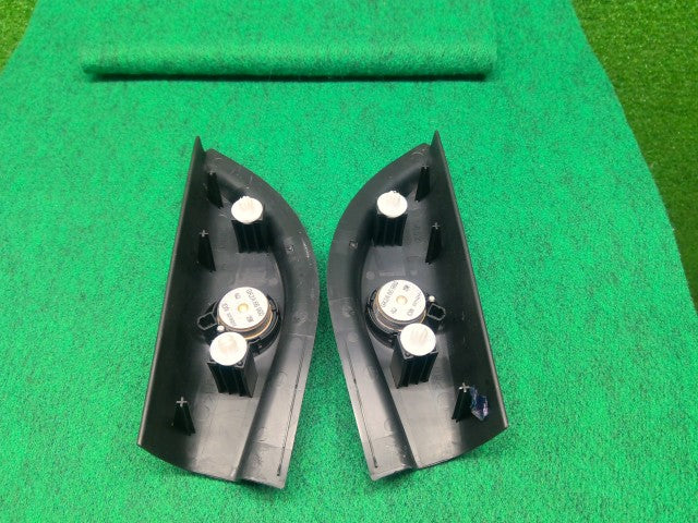 【中古】デミオ DBA-DE5FS ツイーター トリム付き