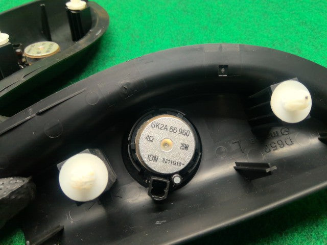 【中古】デミオ DBA-DE5FS ツイーター トリム付き