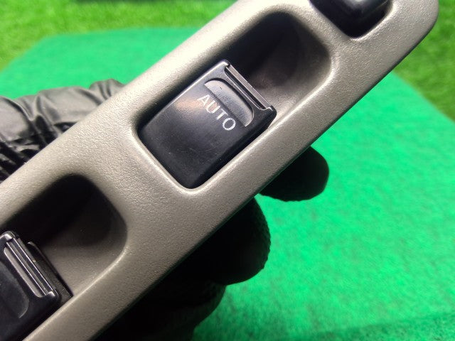 【中古】ジムニー GF-JB23W パワーウインドウスイッチ 37990-81A01-T01