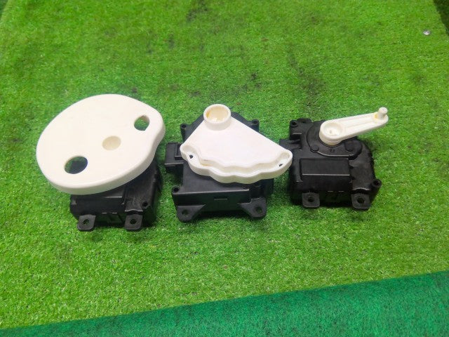 【中古】Ｎ－ＢＯＸ DBA-JF1 サーボモーター セット