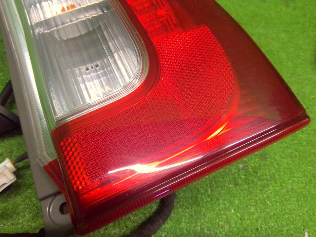 タント 右テールランプ DBA-LA600S 81551-B2350- T22 自社品番260274