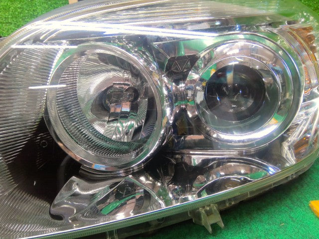 【中古】ＲＡＶ－４ DBA-ACA31W 左ヘッドランプＡＳＳＹ 81150-42340