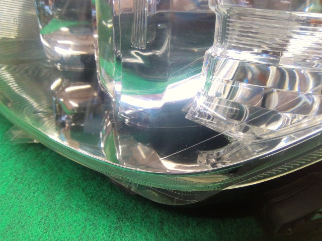 【中古】ＲＡＶ－４ DBA-ACA31W 左ヘッドランプＡＳＳＹ 81150-42340