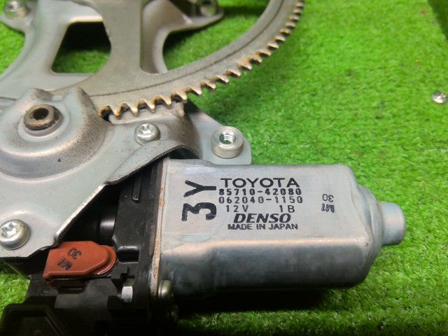 【中古】プロボックス DBE-NCP165V 右フロントドアレギュレータ・モーター 69801-52080