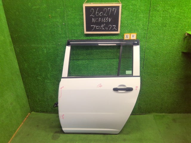 【中古】プロボックス DBE-NCP165V 左リアドアＡＳＳＹ 67004-52590