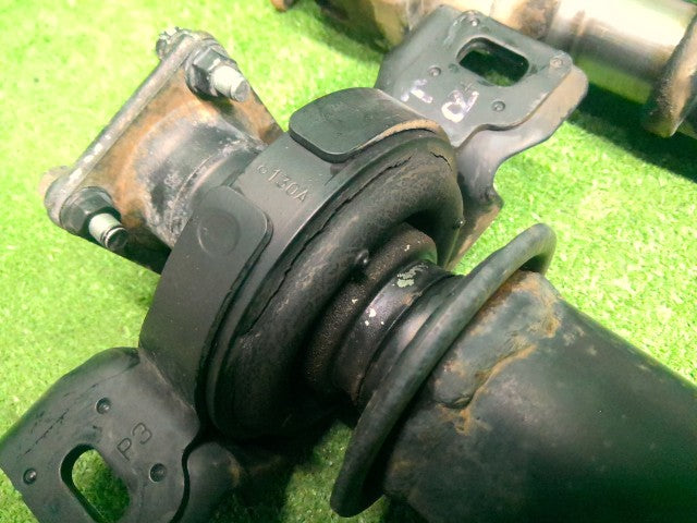 【中古】プロボックス DBE-NCP165V リアプロペラシャフト 37100-52130