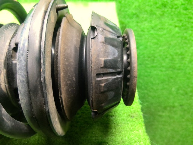 【中古】プロボックス DBE-NCP165V 右フロントストラット 48510-52N70