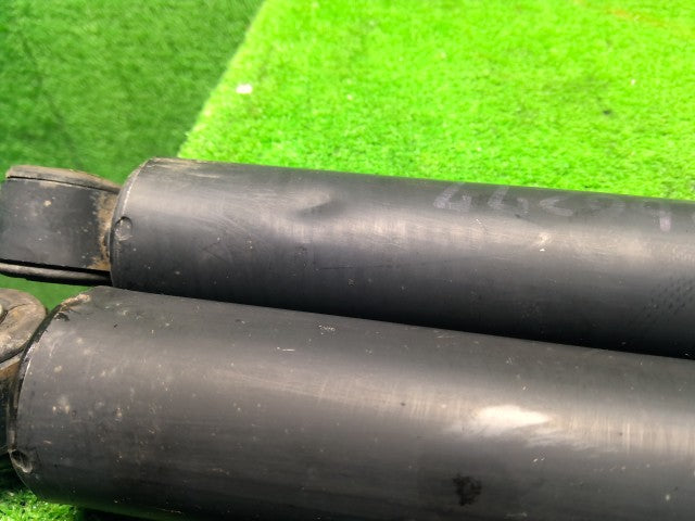 【中古】プロボックス DBE-NCP165V リアストラット・アブソーバーセット 48131-52M80