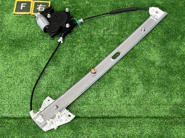 ＭＰＶ DBA-LY3P 右フロント ドアレギュレータ